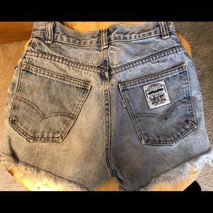 Vintage high rise Levi’s shorts